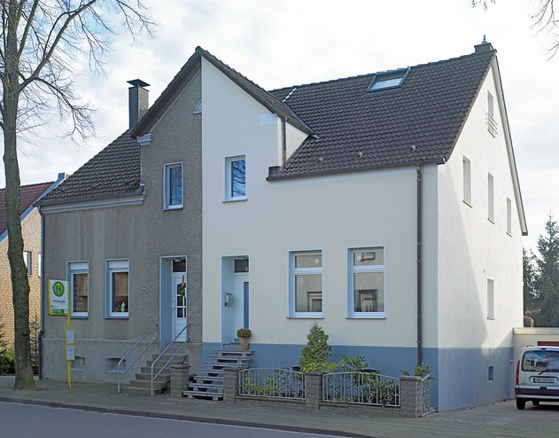 Fassadendämmung einer Doppelhaushälfte als Beispielbild